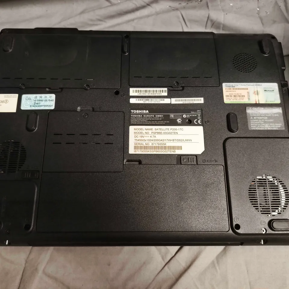 TOSHIBA SATELLITE P200-17C LAPTOP