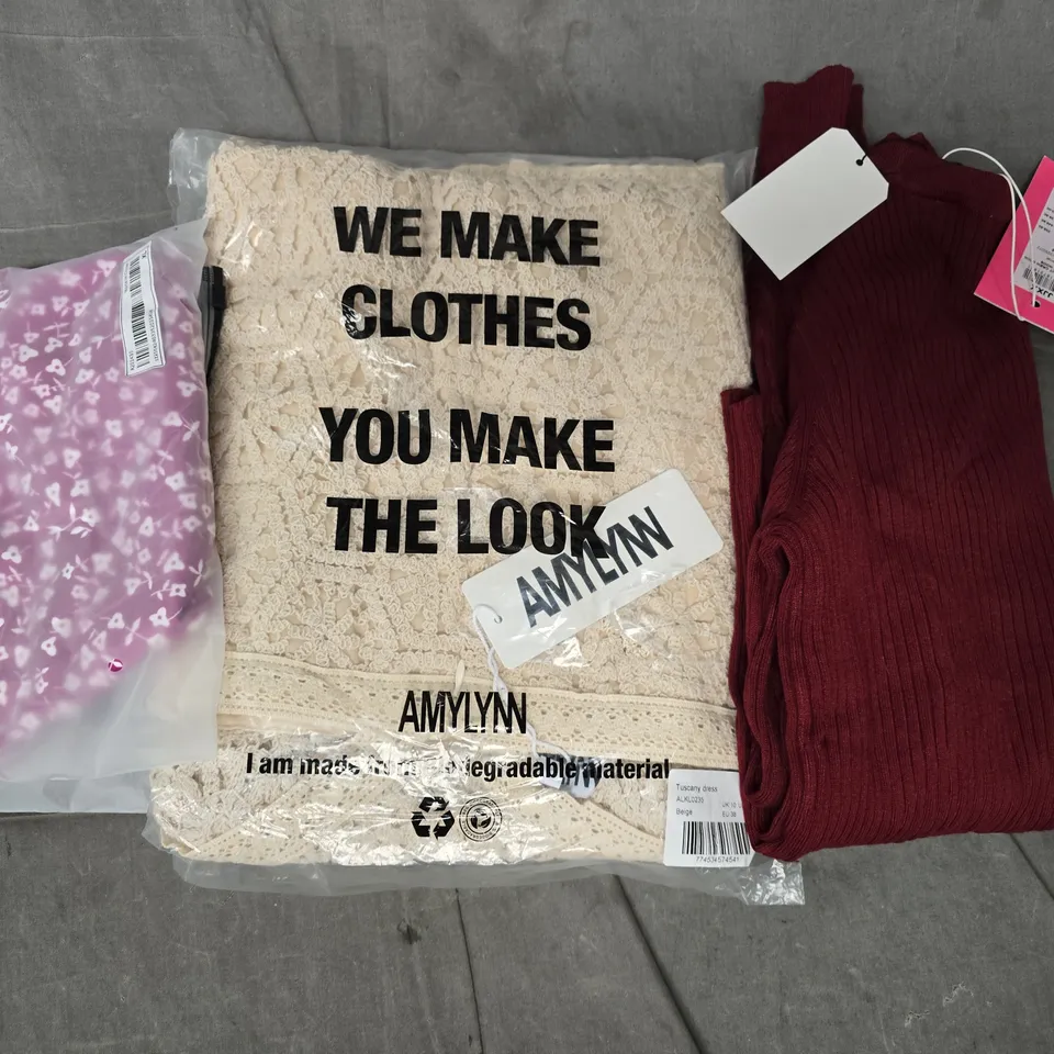 APPROXIMATELY 25 ASSORTED CLOTHING AND FASHION PRODUCTS IN VARIOUS STYLES AND SIZES - COLLECTION ONLY