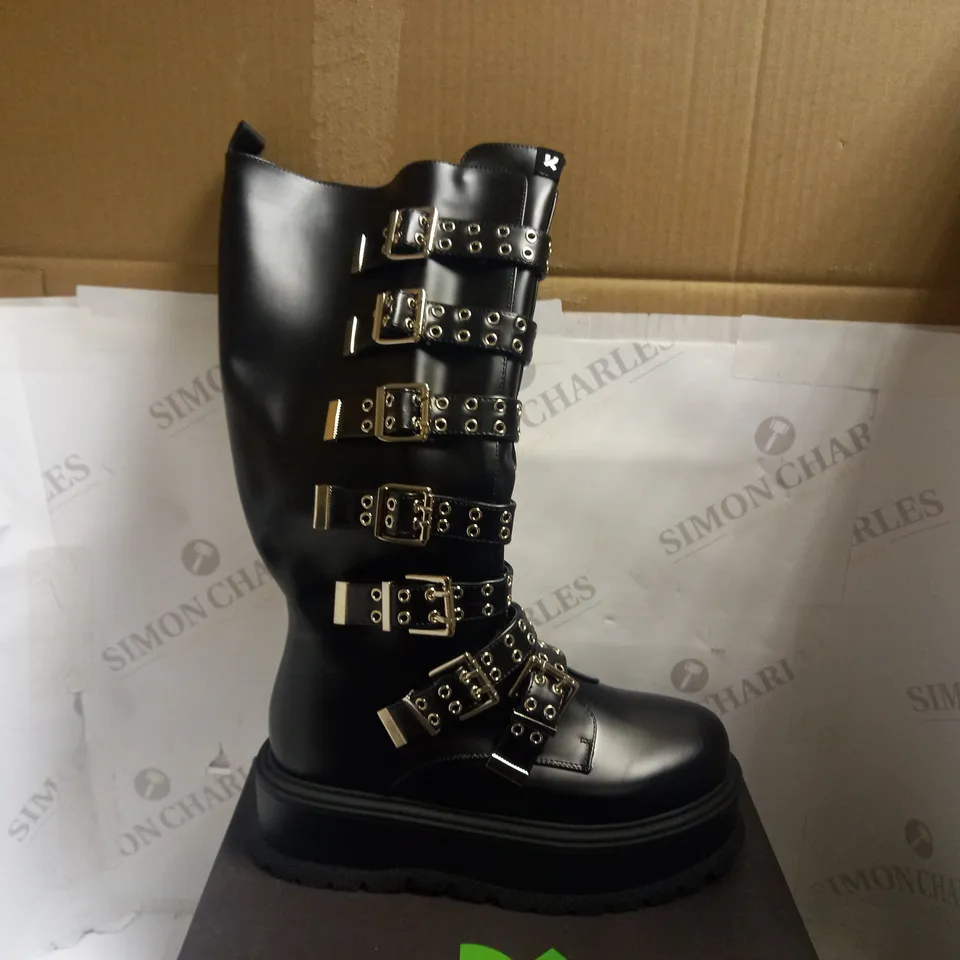 KOI VEGAN HADRIAN COMBAT PLATFORM BOOTS - BLACK SIZE 7