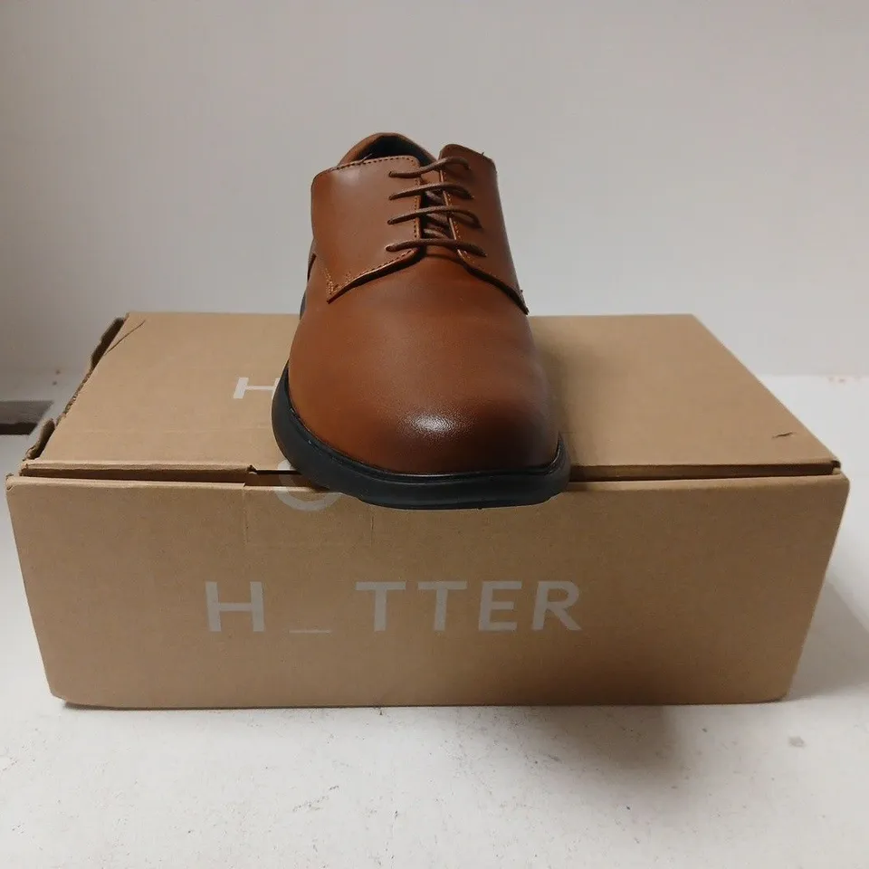 BOXED PAIR OF HOTTER HUGO LACE UP SHOES IN RICH TAN SIZE UK 9.5