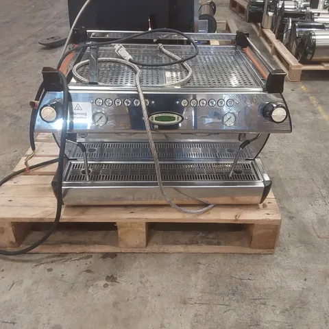 LA MARZOCCO COMMERCIAL 2 GROUP COFFEE MACHINE