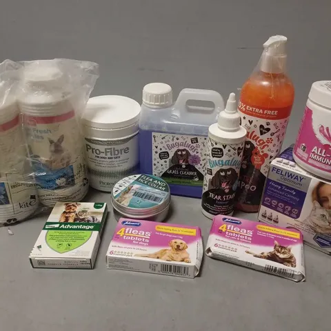 APPROXIMATELY 10 ASSORTED PET ITEMS TO INCLUDE ALL-ITCH & IMMUNITY TREATS, PRO-FIBRE FOR CATS & DOGS, FLEAS TABLETS, ETC - COLLECTION ONLY