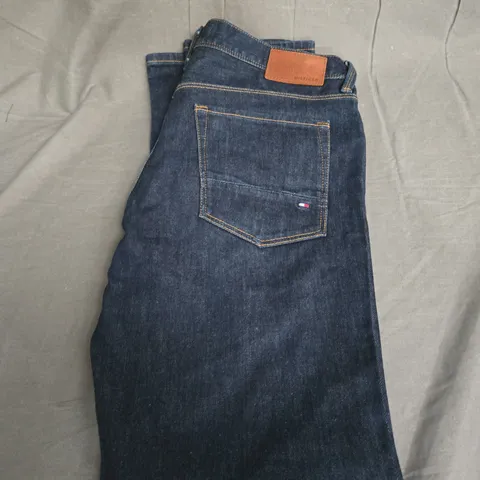 TOMMY HILFIGER CASUAL DENIM JEANS SIZE W33 X L32