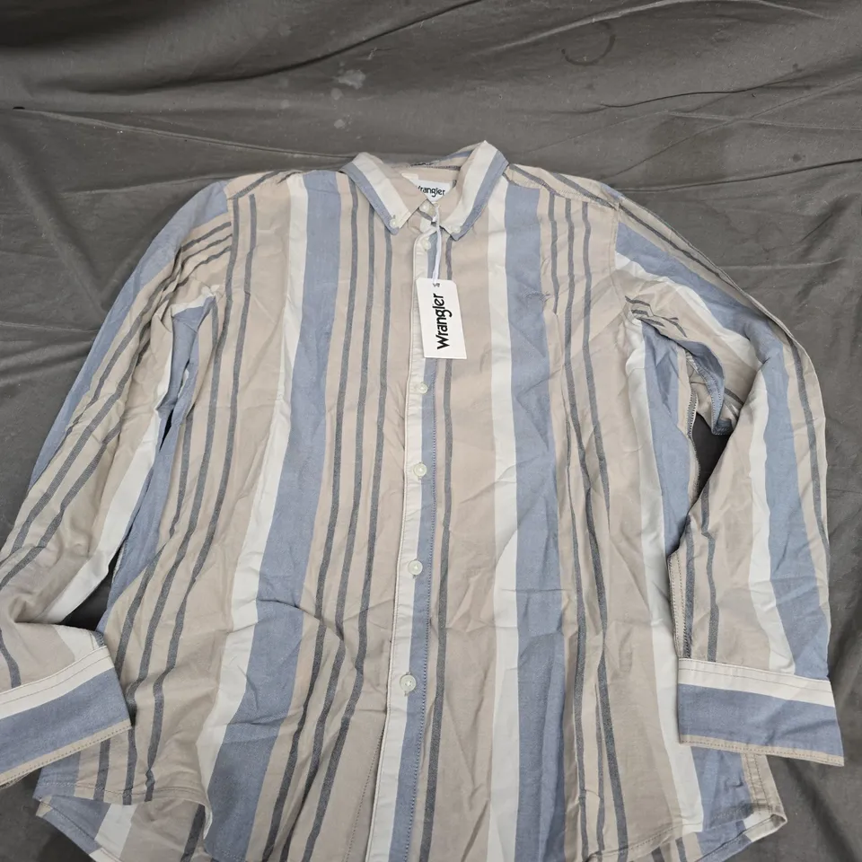 WRANGLER BRONCO SHIRT TAN – MEN’S BUTTON-DOWN, SIZE L