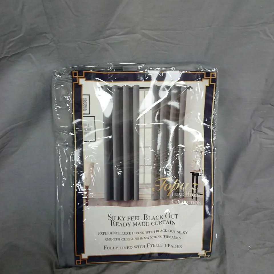 TOPAZ SILKY FEEL BLACK OUT READY MADE CURTAIN – GREY (LUXE HOME COLLECTION)