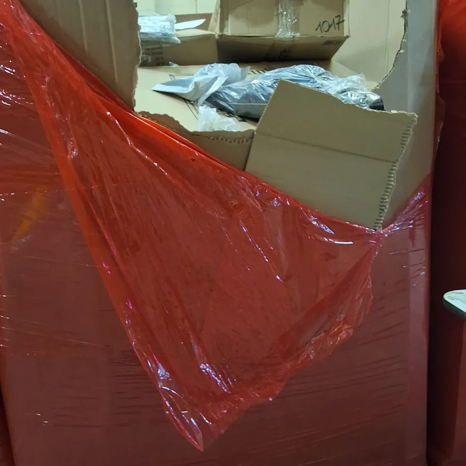 PALLET OF ASSORTED HOUSEHOLD GOODS AND PRODUCTS TO INCLUDE;STEP LADDERS,AREA RUG,KITCHEN FAUCET