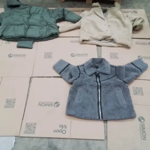 PALLET OF BRAND NEW WOMENS QUALITY DESIGNER CLOTHES APPROXIMATELY 80 TO INCLUDE;JD WILLIAMS BIKER JACKET,SIMPLY BE SCARF DETAIL JACKET,SIMPLY BE TEDDY BIKER JACKET,ETC
