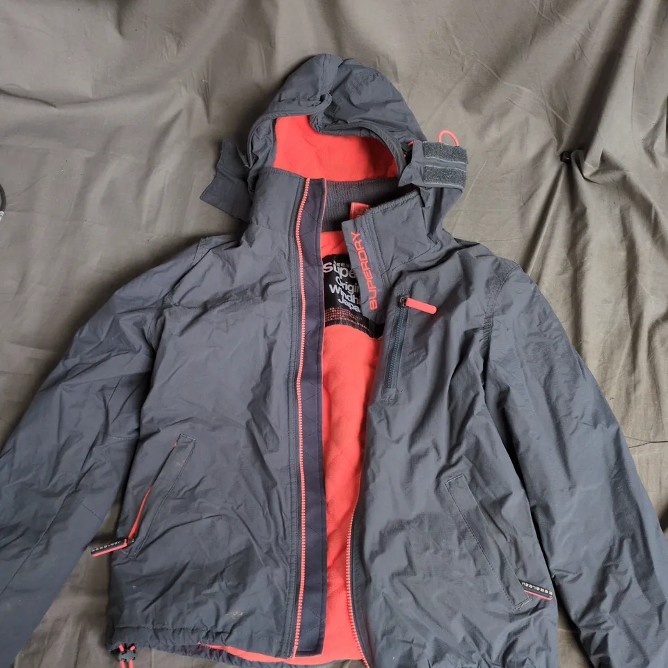 SUPERDRY ORIGINAL WINDHIKER JACKET – KIDS, SIZE L