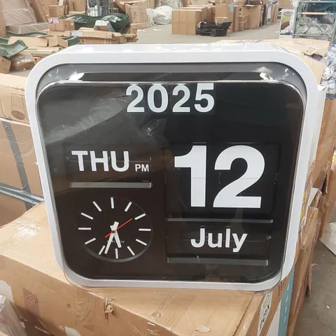BOXED BIG FLIP SILENT WALL CLOCK (1 BOX)