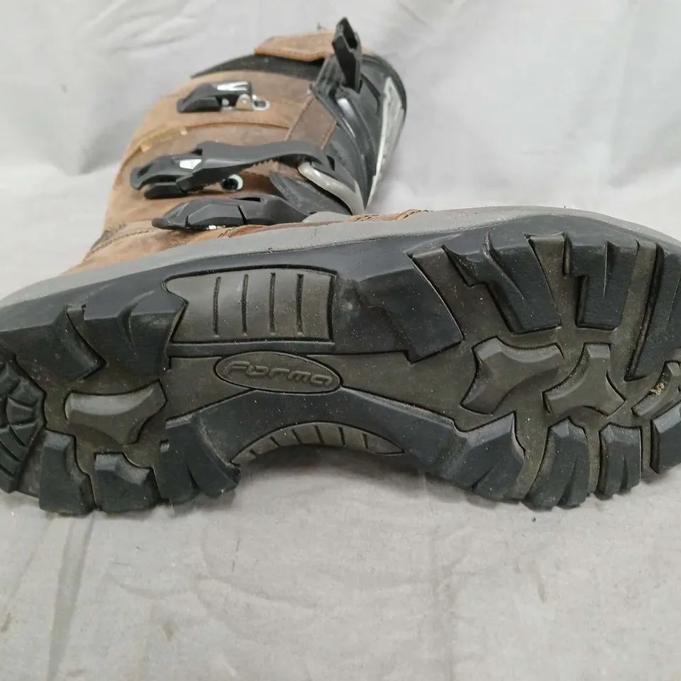 FORMA ADVENTURE MOTORCYCLE BOOTS – BROWN/BLACK, EU 42 (PAIR)