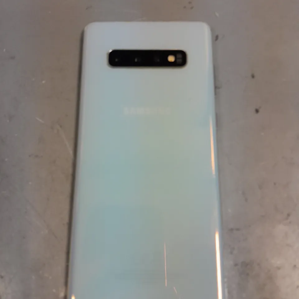 SAMSUNG GALAXY S10 SMARTPHONE 