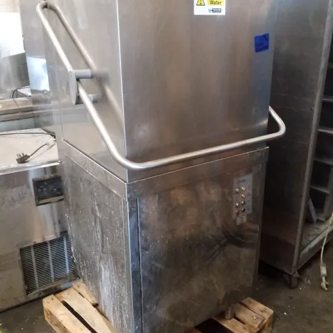 CLASSEQ PASSTHROUGH DISHWASHER 