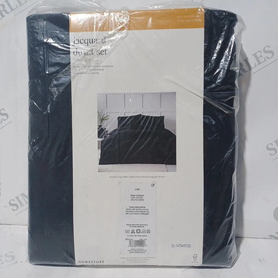 JACQUARD DUVET SET IN BLACK - DOUBLE
