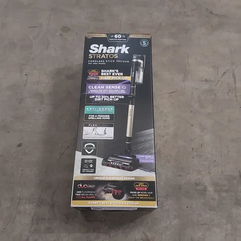 BOXED SHARK STRATOS CORDLESS STICK VACUUM - PET PRO MODEL 