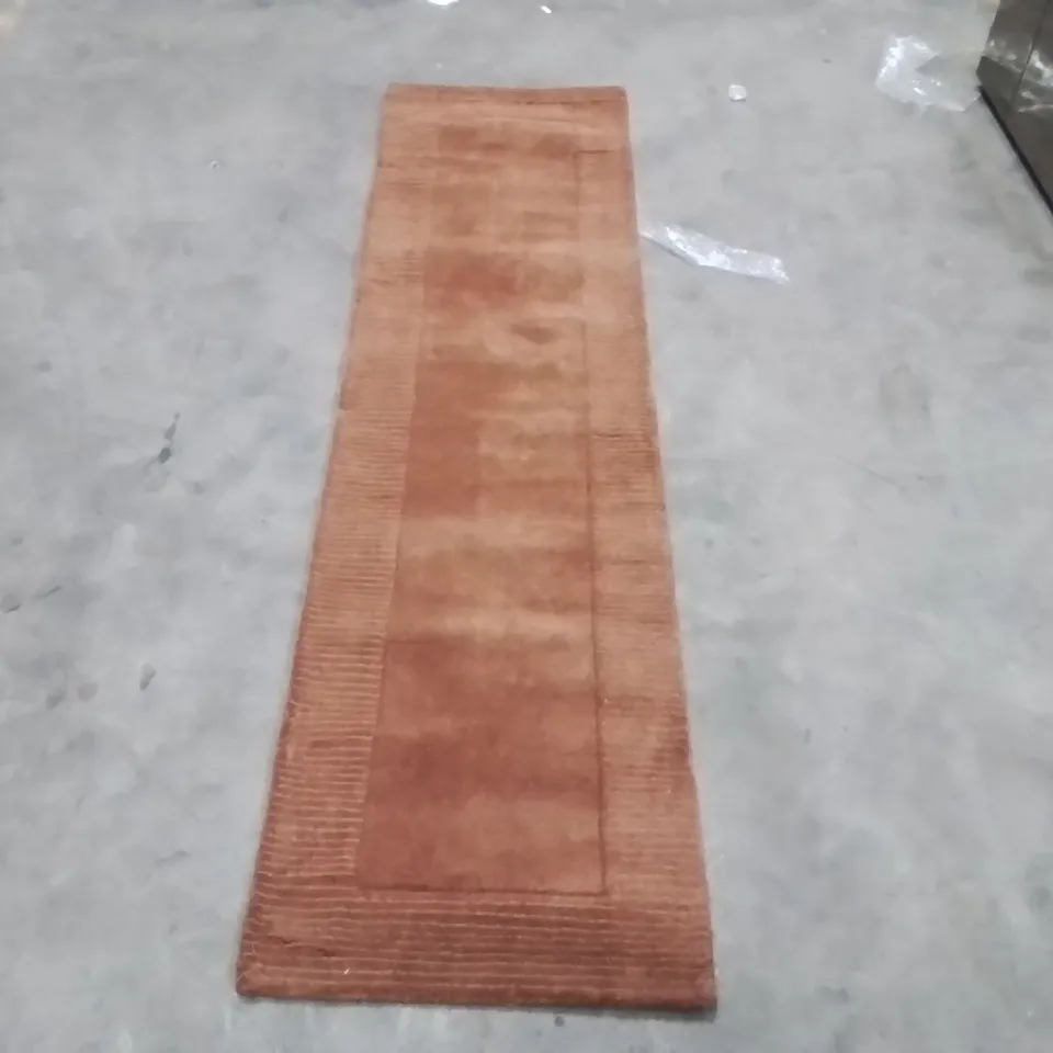 QUALITY DESIGNER AREA RUG - APPROXIMATELY 240X70CM