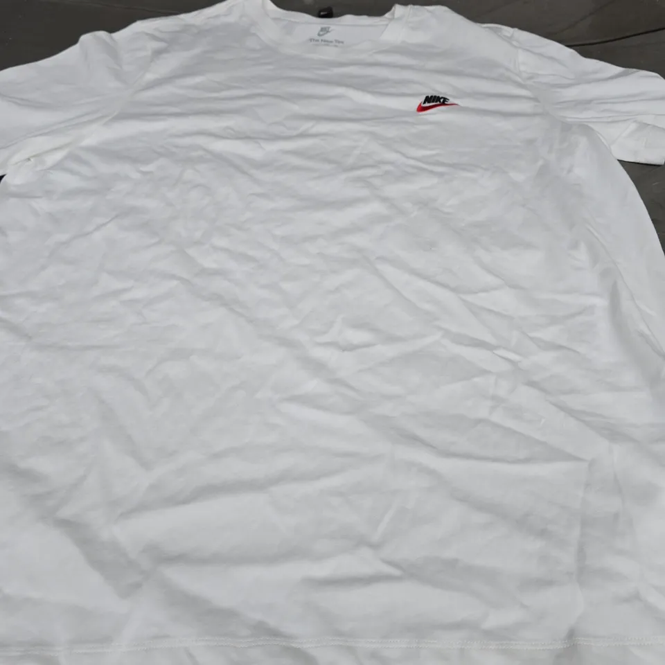 NIKE PLAIN LOGO T-SHIRT, WHITE - UK SIZE XXL