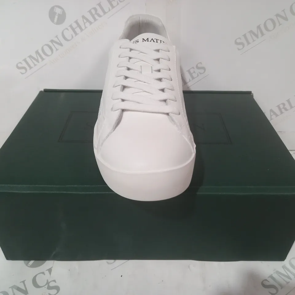 BOXED PAIR OF SANS MATIN SHOES IN WHITE EU SIZE 37