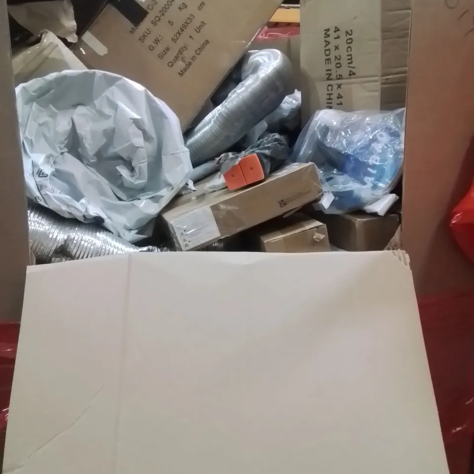 PALLET OF ASSORTED HOUSEHOLD GOODS AND PRODUCTS TO INCLUDE;CEILING LAMP, SHOWER HEAD,TELESCOPIC LADDER, SKATE BOARD AND OTHER ASSORTED ITEMS...