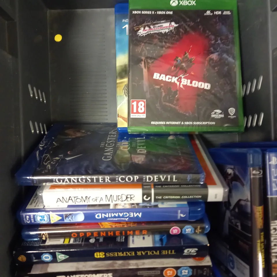 APPROXIMATELY 20 ASSORTED DVD/VIDEO GAMES TO INCLUDE NARCOS, FOR HONOR, BATMAN ETC 