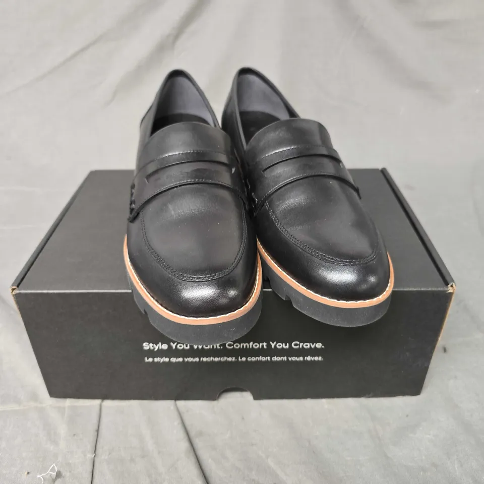 BOXED PAIR OF VIONIC CHERYL SLIP ON SHOES - 7