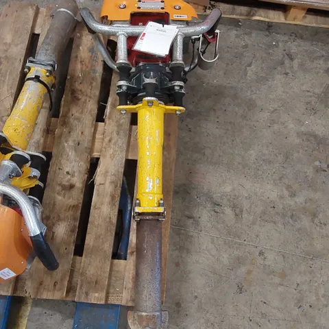 ROBEL 62.05 2 STROKE VERTICAL TAMPER - RAILWAY MAINTENANCE TOOL