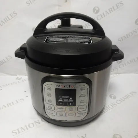INSTANT POT DUO MINI PRESSURE COOKER