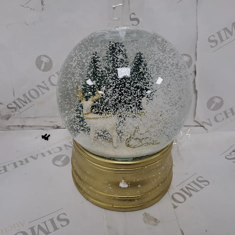 CHRISTMAS MUSICAL LARGE SNOW GLOBE