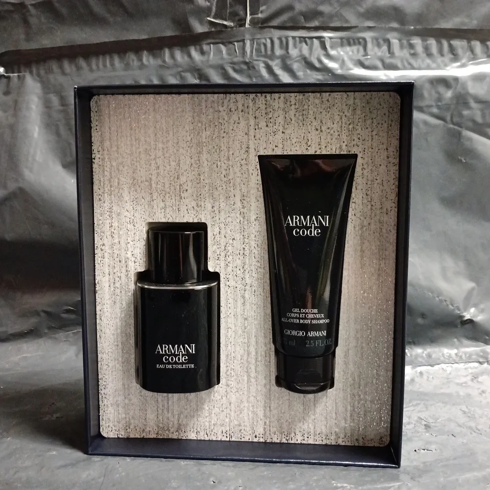 GIORGIO ARMANI ARMANI CODE EAU DE TOILETTE GIFT SET