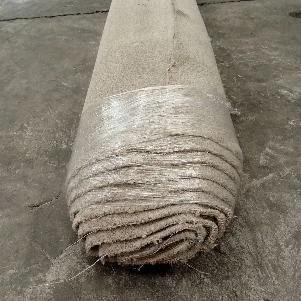 ROLL OF QUALITY CARPET // SIZE UNSPECIFIED
