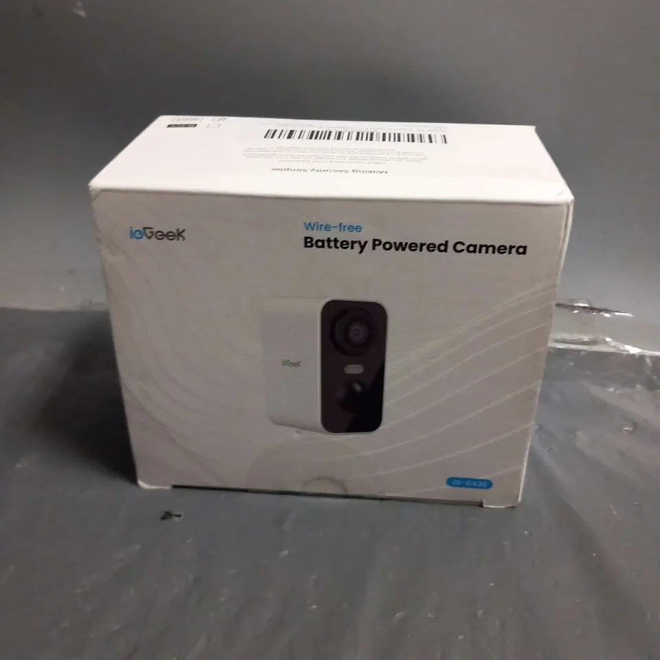 BOXED IE GEEK WIRE FREE BATTERY POWERED CAMERA