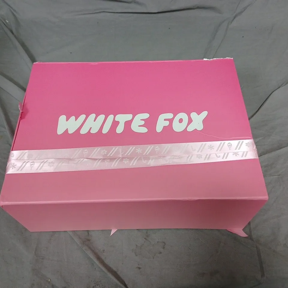 WHITE FOX BEAUTY GIFT SET – PINK BOX