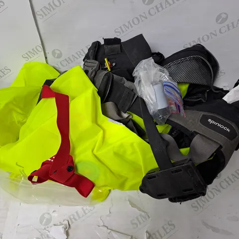 MUSTO BAG AND LIFE JACKET