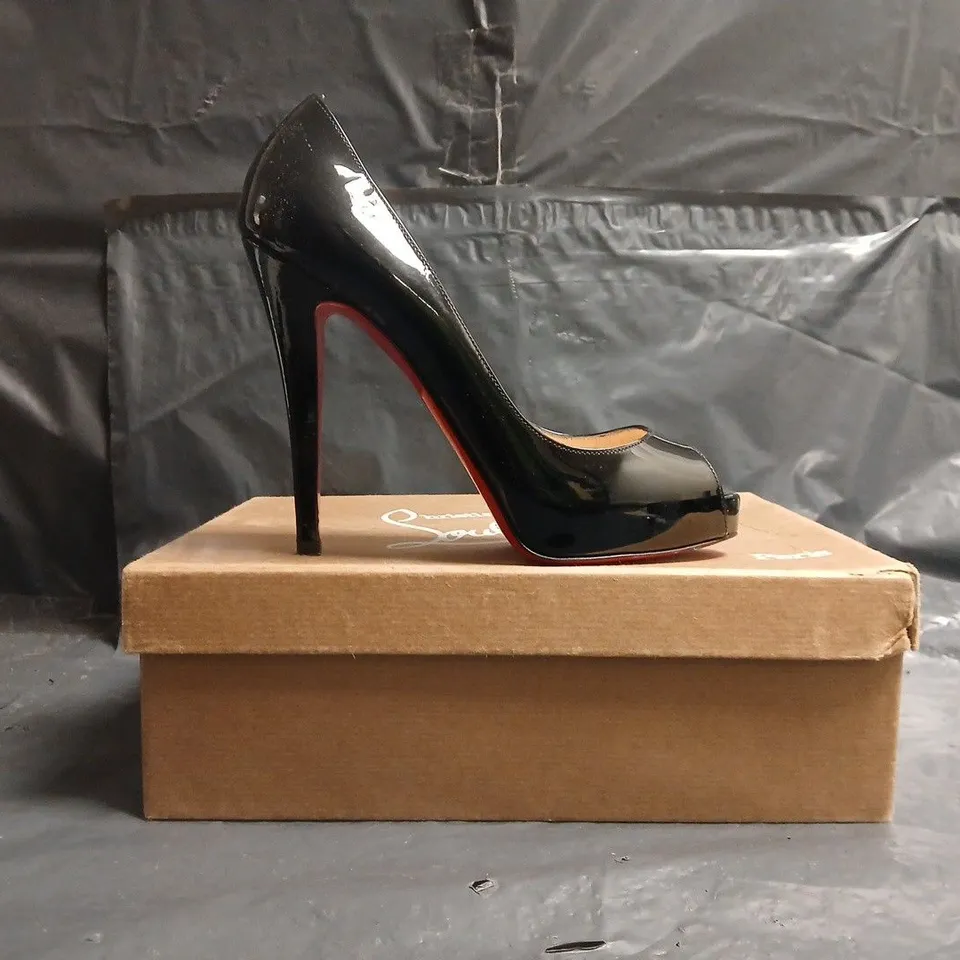 BOXED PAIR OF CHRISTIAN LOUBOUTIN PEEP TOE STILETTO HEELS IN BLACK SIZE EU 38