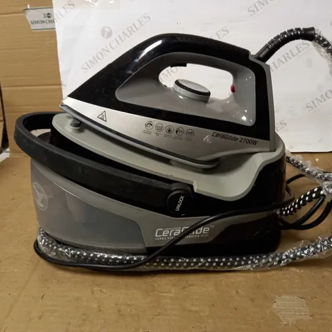 TOWER CERAGLIDE 2700W STEAM GENERATOR IRON