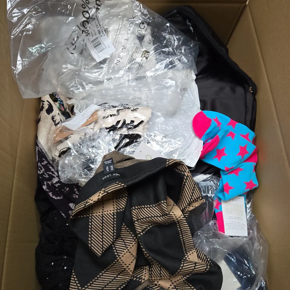 LARGE BOX OF ASSORTED CLOTHING ITEMS IN VARIOUS SIZES, STYLES AND COLOUR 