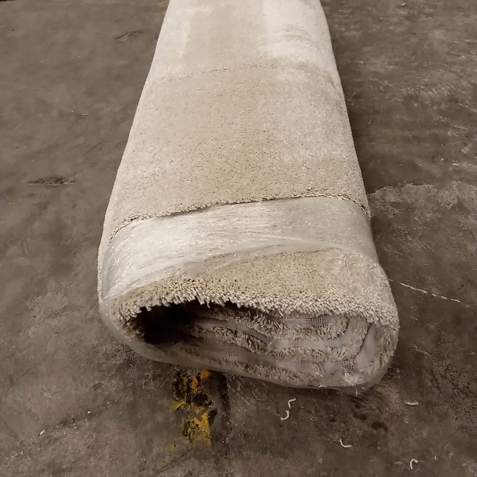 ROLL OF QUALITY IMPRESSIVE 31 SHORTBREAD CARPET // APPROX SIZE; 1.95 x 4m