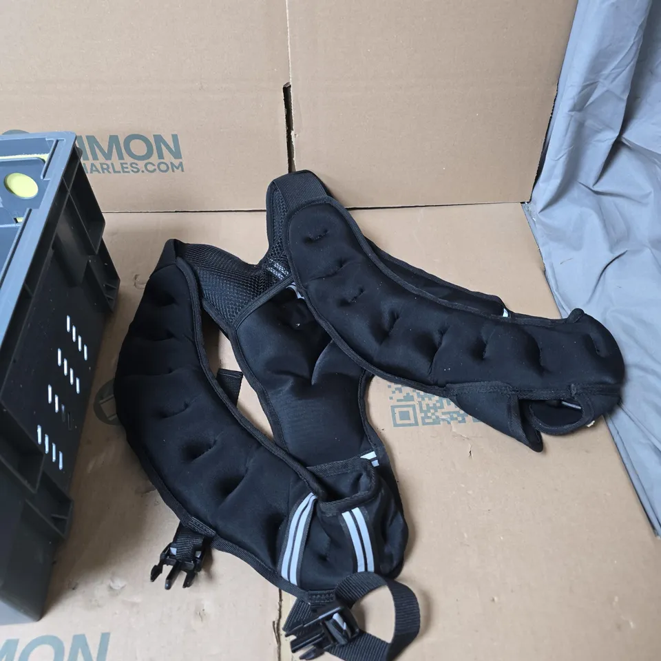 2 X DUMBELLS WITH WEIGHT VEST 