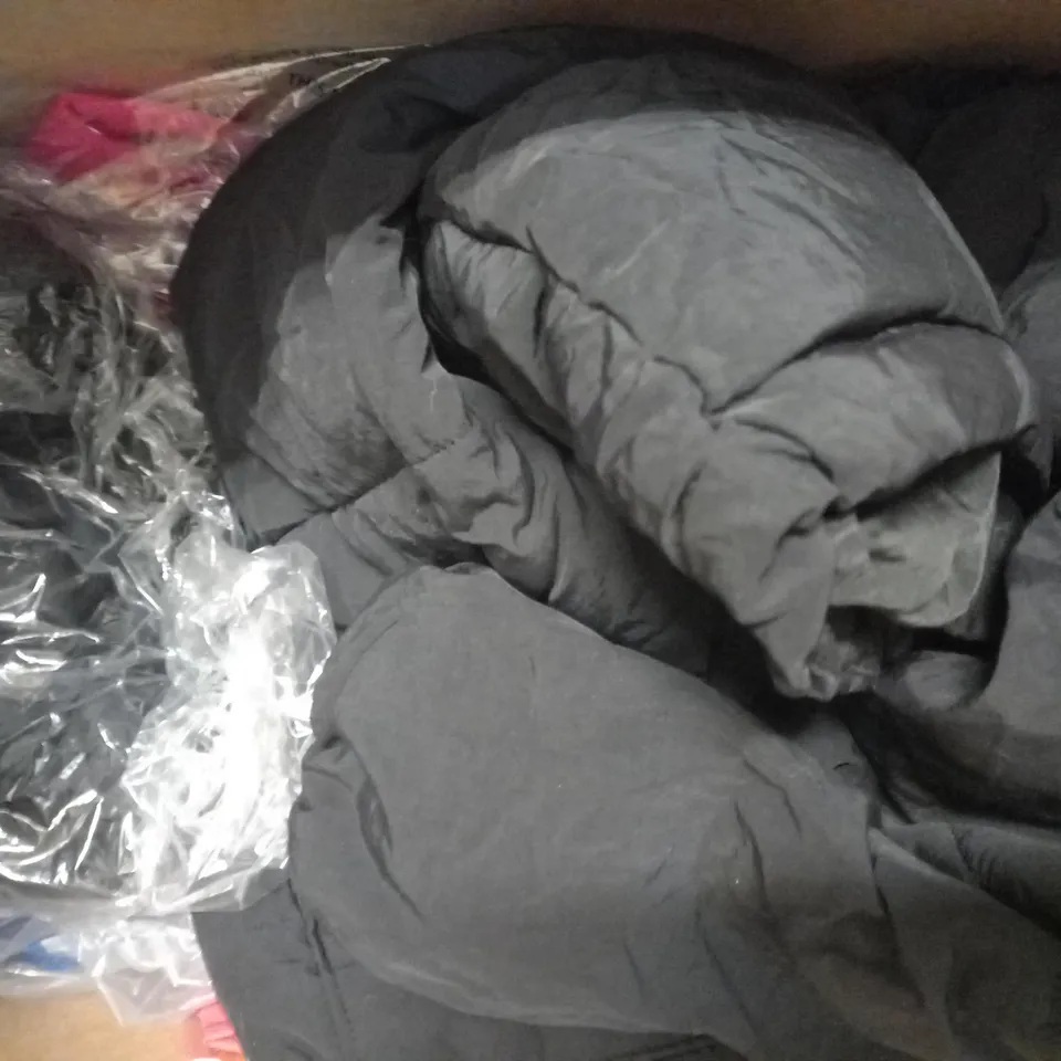 BOX OF APPROXIMATELY 10 ASSORTED CLOTHING AND FASHION ITEMS OF VARIOUS COLOURS AND STYLES TO INCLUDE UNDERCOVER, GLAMAZON, ETC