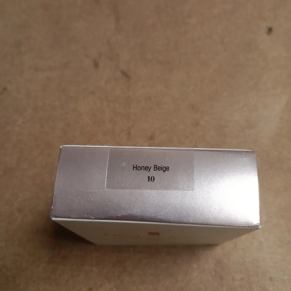 ELIZABETH ARDEN FLAWLESS FINISH SPONGE-ON CREAM MAKEUP – HONEY BEIGE 10