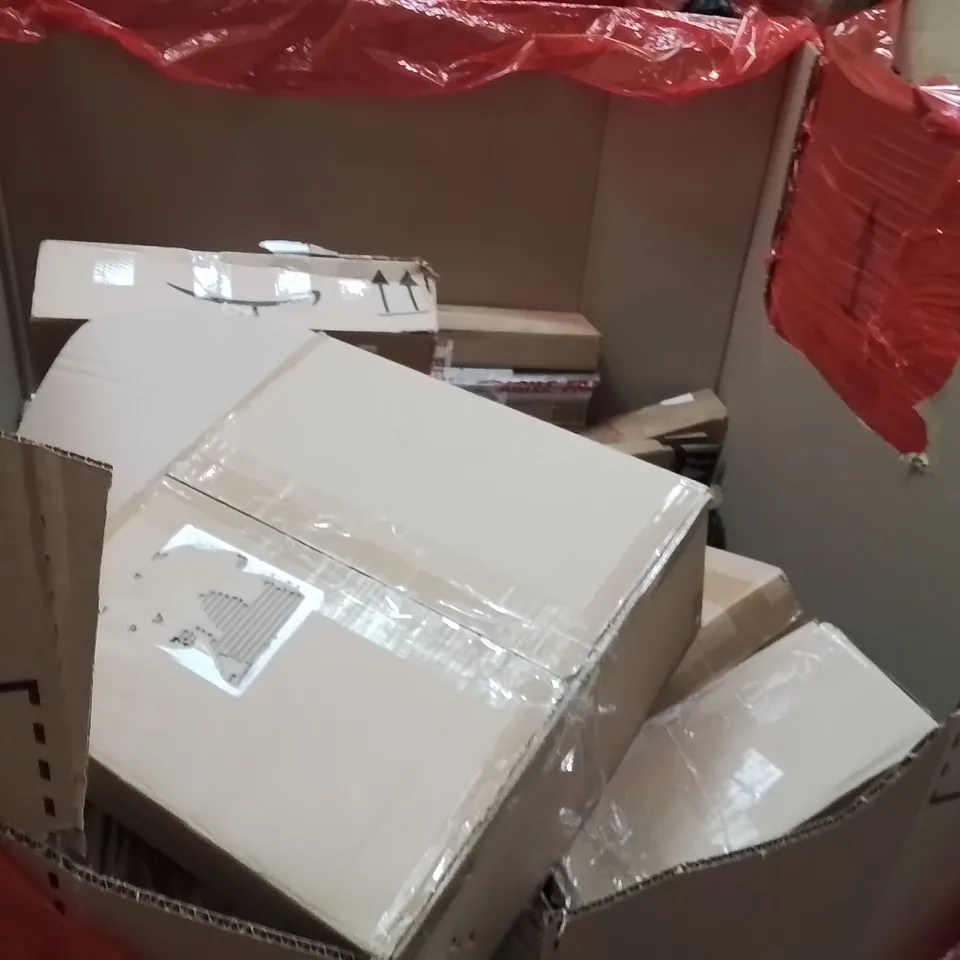 PALLET OF ASSORTED HOUSEHOLD GOODS AND PRODUCTS TO INCLUDE;SOLAR PANEL CHARGER,RETRACTABLE SAFETY GATE,TWIST BOARDS