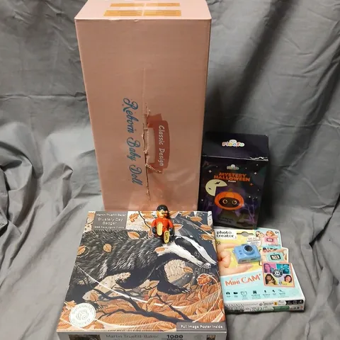 APPROXIMATELY 20 ASSORTED TOYS TO INCLUDE REBORN BABY DOLL, BLUSTRY DAY BADGER JIGSAW, PHOTO CREATOR MINI CAM, ETC