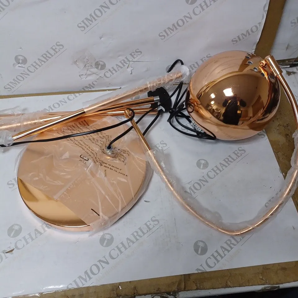 ROSEGOLD METAL FLOOR LAMP