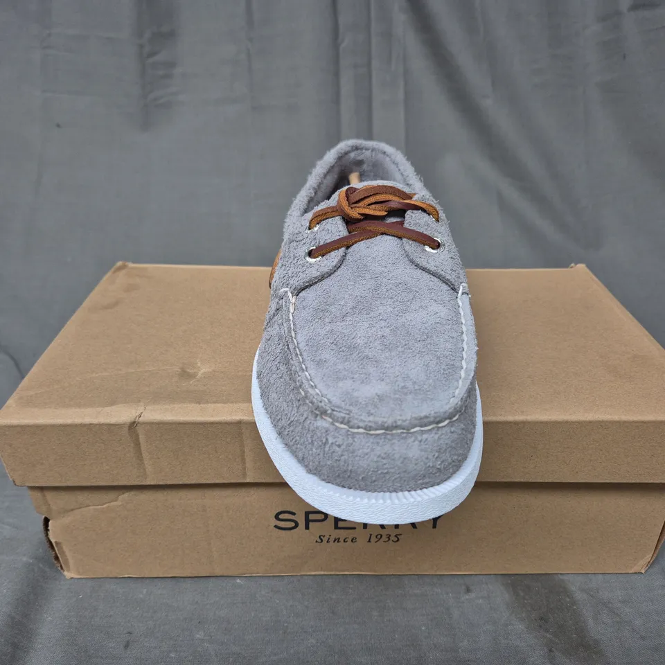 BOXED SPERRY 2 EYE SUEDE GREY SHOES - UK 9