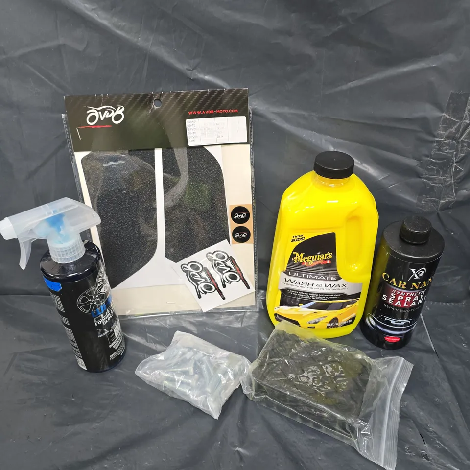 APPROXIMATELY 10 ASSORTED VEHICLE ACCESSORIES TO INCLUDE WASH & WAX, SEALANT, GLOSS FINISH ETC 