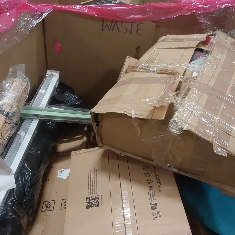 PALLET OF ASSORTED ITEMS INCLUDING: REVERSE OSMOSIS HOT/COLD WATER DISPENSER, BABY BALANCE BIKE, BEDDING, BLINDS, DOLL ECT