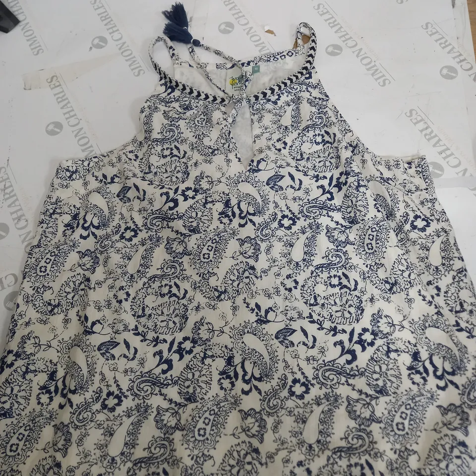 WEIRD FISH PATTERN TOP SIZE 16
