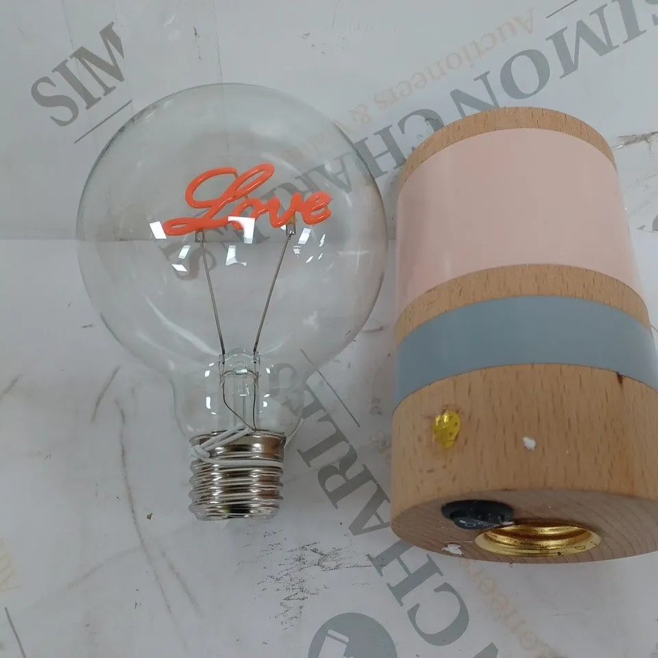 OUTLET AMANDA HOLDEN NEON WORD LAMP WITH WOODEN BASE LOVE