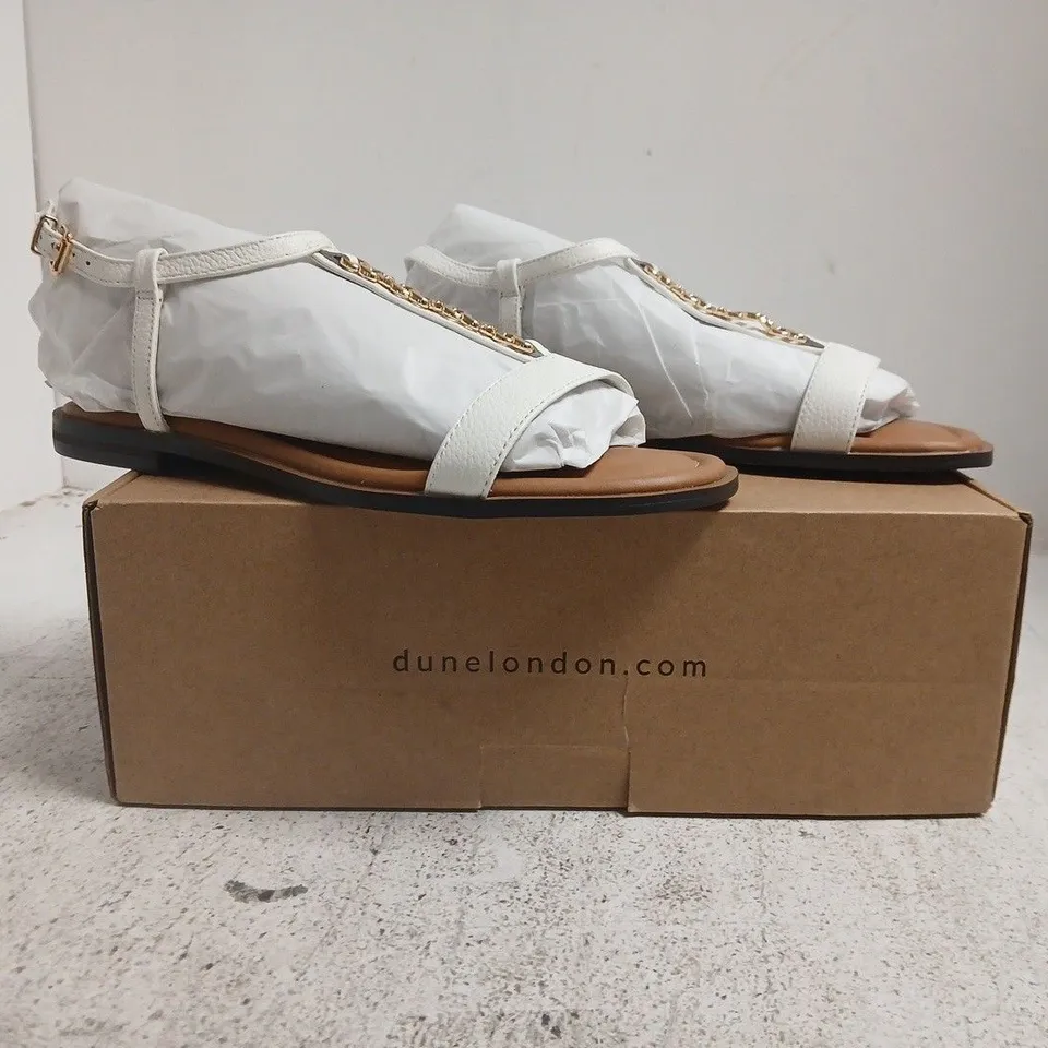 BOXED PAIR OF DUNE LONDON SANDALS IN WHITE SIZE 6