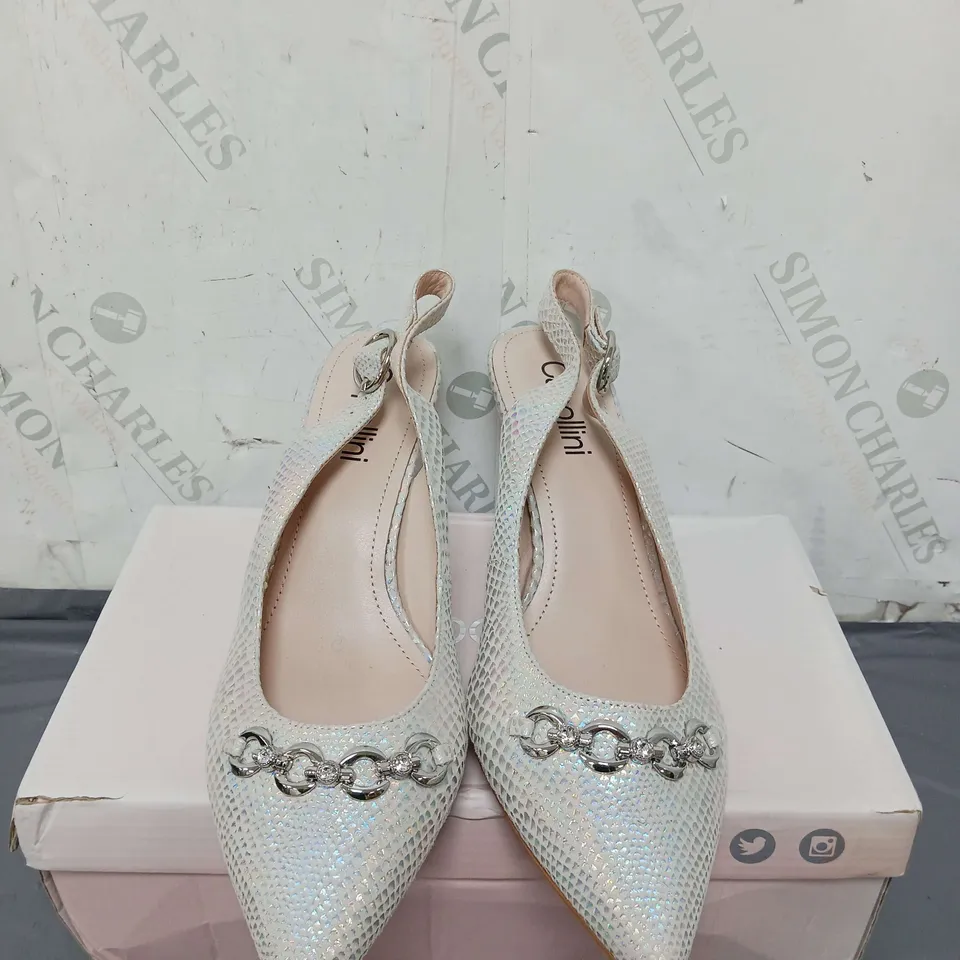 BOXED PAIR OF CAPOLLINI ELOISE PEARL SLING SHOES SIZE 41