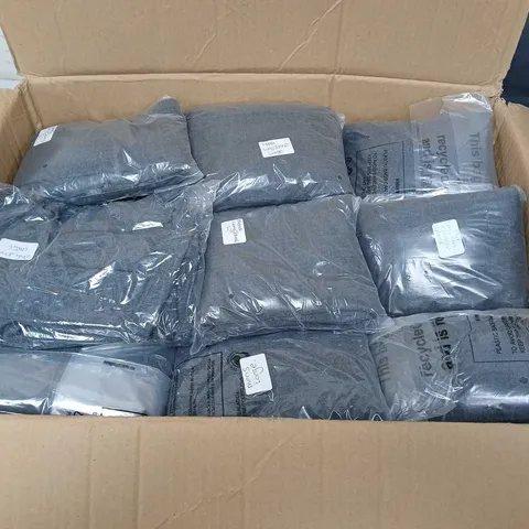 APPROXIMATELY 25 BAGGED CHARCOAL SHIRTS IN VARIOUS SIZES 